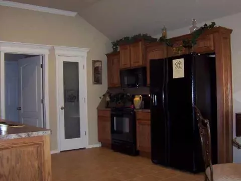 803 Elder, Mustang, OK 73064 photo 3