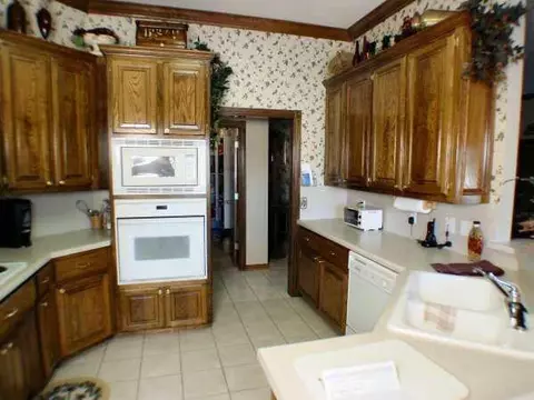 857 Bob White, Tuttle, OK 73089 photo 3