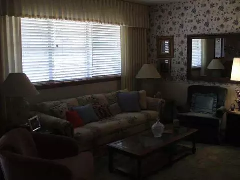 987 S Harrison, Harrah, OK 73045 photo 2