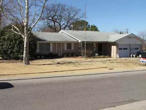 987 S Harrison, Harrah, OK 73045 photo 1