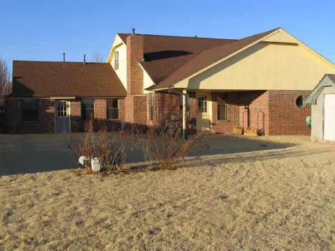 132 E Olympic Dr, Yukon, OK 73099 photo 10