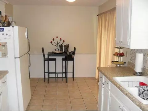 210 Stanton, Norman, OK 73071 photo 2