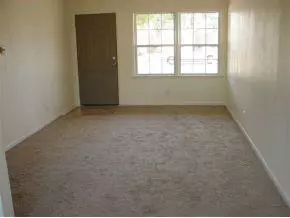 1313 Oakhurst, Altus, OK 73521 photo 2