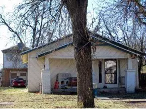 618 E Liveoak, Altus, OK 73521 photo 2