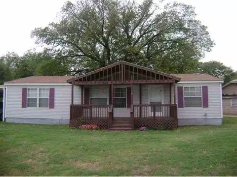 421 E Davis, Tipton, OK 73570 photo 1