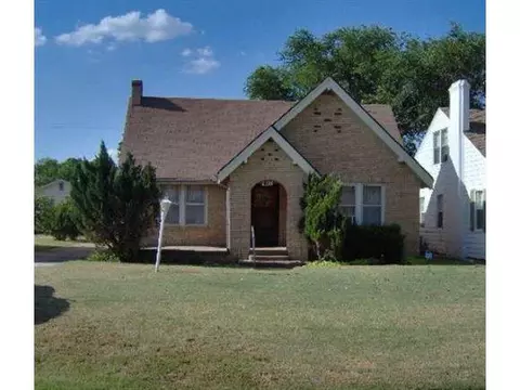 911 Elm, Altus, OK 73521 photo 1