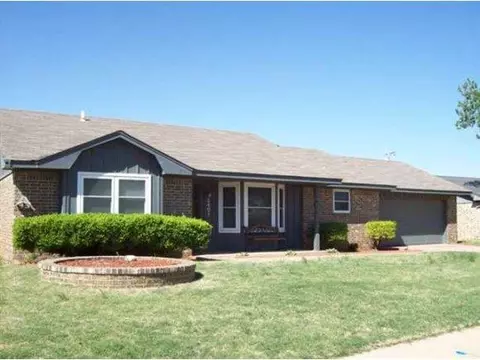 2401 Pawnee, Altus, OK 73521 photo 1