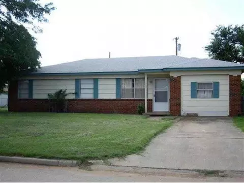 1095 Elk, Altus, OK 73521 photo 1