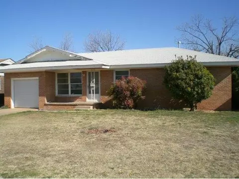 917 Asalee, Altus, OK 73521 photo 1
