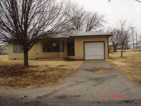 11 N E St, Duncan, OK 73533 photo 1