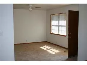 1034 Coe, Altus, OK 73521 photo 4