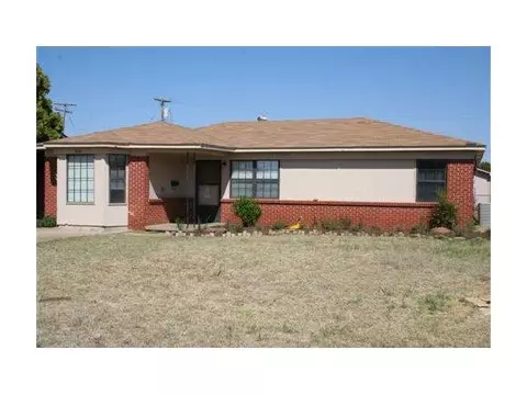 1034 Coe, Altus, OK 73521 photo 1
