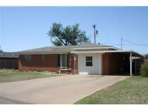 136 Sumner, Altus, OK 73521 photo 2