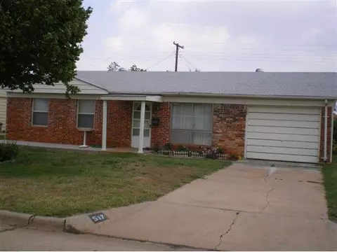 517 Saturn, Altus, OK 73521 photo 1