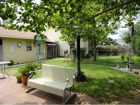 826 E Cypress, Altus, OK 73521 photo 16