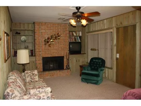 2037 Willard, Altus, OK 73521 photo 12