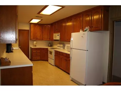 2037 Willard, Altus, OK 73521 photo 7