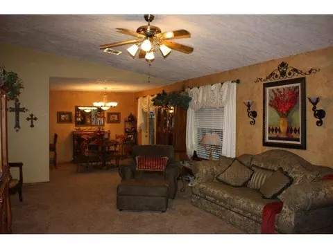 317 Quail Run N, Altus, OK 73521 photo 4