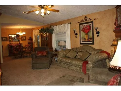 317 Quail Run N, Altus, OK 73521 photo 2