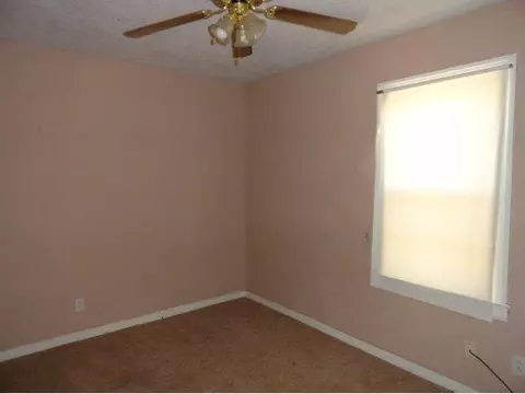 1041 E Pecan, Altus, OK 73521 photo 9