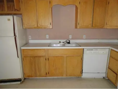 1041 E Pecan, Altus, OK 73521 photo 3