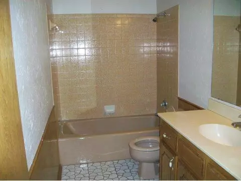 211 A St, Olustee, OK 73560 photo 7