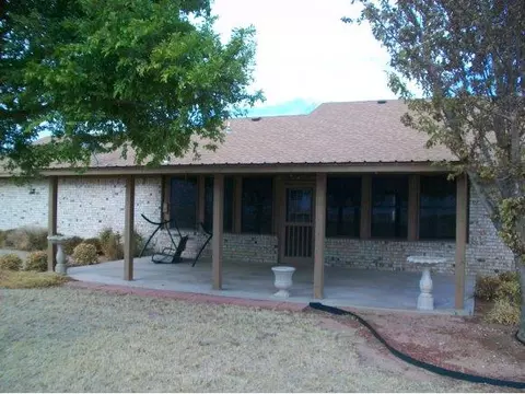 211 A St, Olustee, OK 73560 photo 10