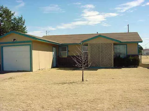 1106 N Benson, Altus, OK 73521 photo 1