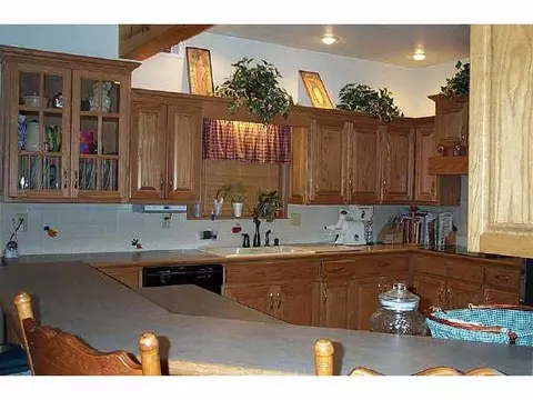 102 Shannon Dr, Mcloud, OK 74851 photo 3