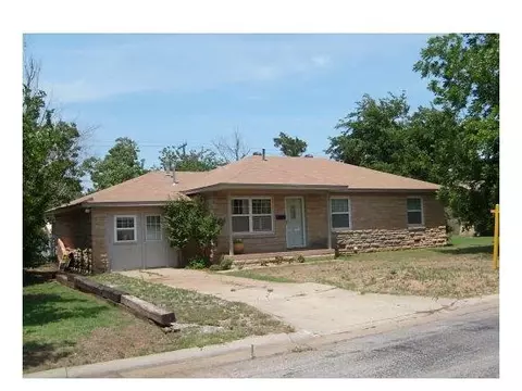 2009 Willard Dr, Altus, OK 73521 photo 1