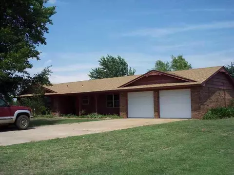 600 S S Pne, Crescent, OK 73044 photo 1