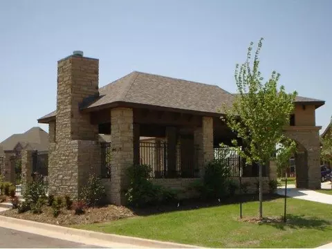 Undisclosed, Edmond, OK 73012 photo 16