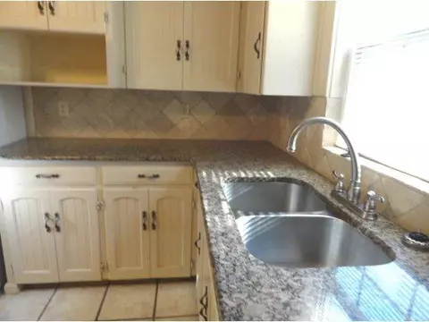 608 Cedar, Frederick, OK 73542 photo 5