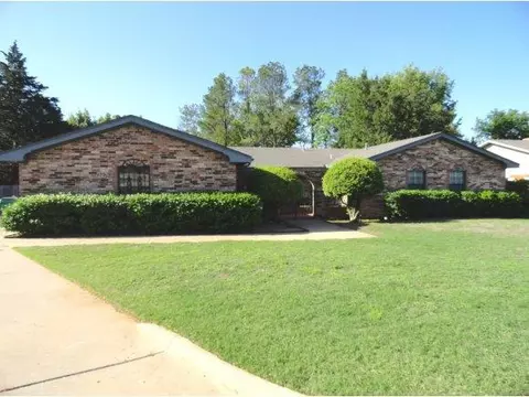 608 Cedar, Frederick, OK 73542 photo 1