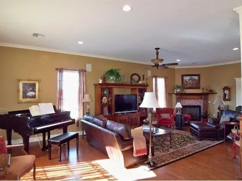 308 Lysbeth, Goldsby, OK 73093 photo 1