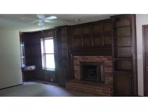 222 Crest Ct, Norman, OK 73071 photo 4