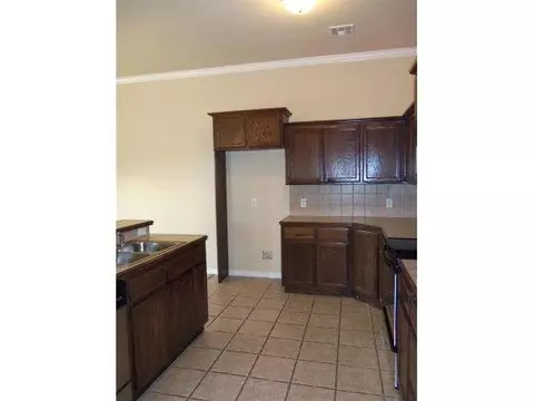 4504 Eagle Owl Dr, Norman, OK 73072 photo 7