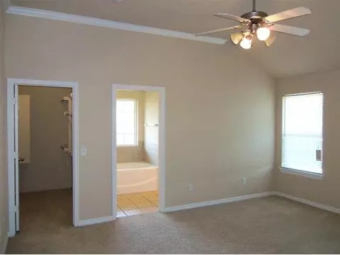 4504 Eagle Owl Dr, Norman, OK 73072 photo 9