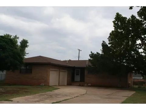 1208 N Thomas, Altus, OK 73521 photo 1