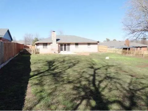 814 Jay, Noble, OK 73068 photo 2