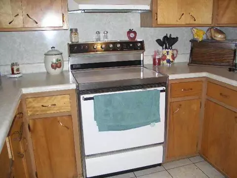 800 Kelli Dr, Watonga, OK 73772 photo 4