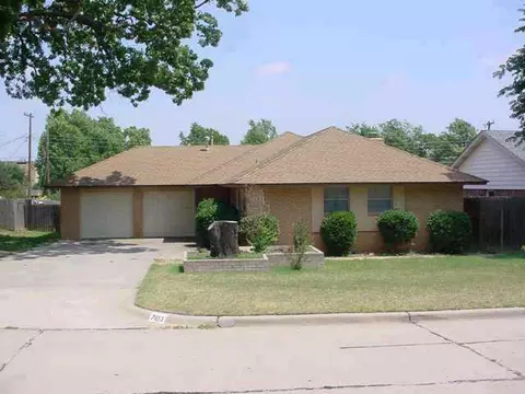 7813 NW 27th St, Bethany, OK 73008 photo 1