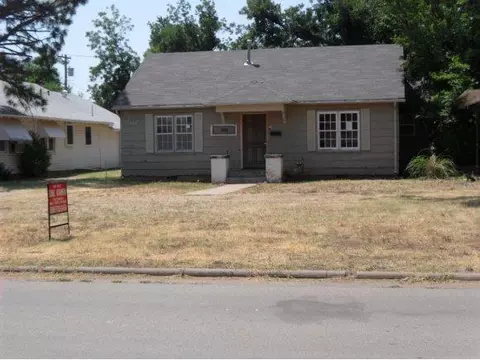 708 E Cypress, Altus, OK 73521 photo 11