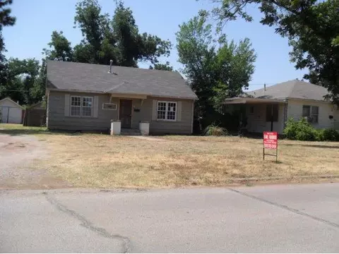 708 E Cypress, Altus, OK 73521 photo 12