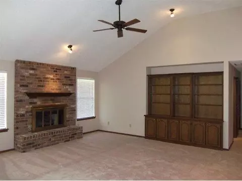 1721 Wilderness, Norman, OK 73071 photo 4
