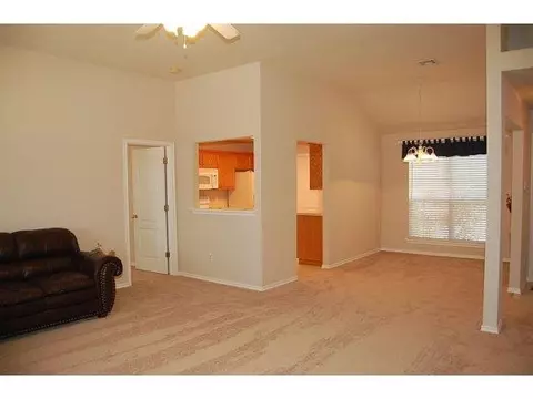 908 Shadowhill, Norman, OK 73071 photo 3
