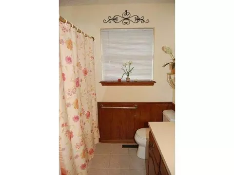 Undisclosed, Norman, OK 73069 photo 17
