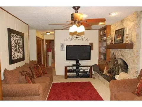 Undisclosed, Norman, OK 73069 photo 12