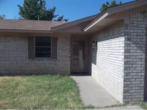 1201 Asalee, Altus, OK 73521 photo 3