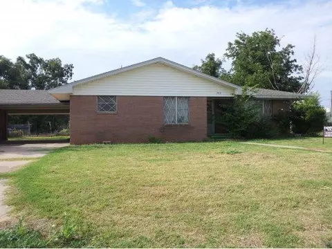 202 E Cedar, Carnegie, OK 73015 photo 1